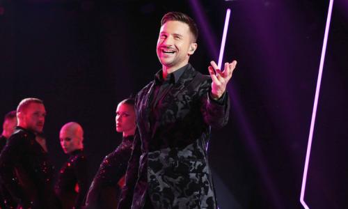 Оросын алдартай дуучин АНУ-д байр худалдан авчээ