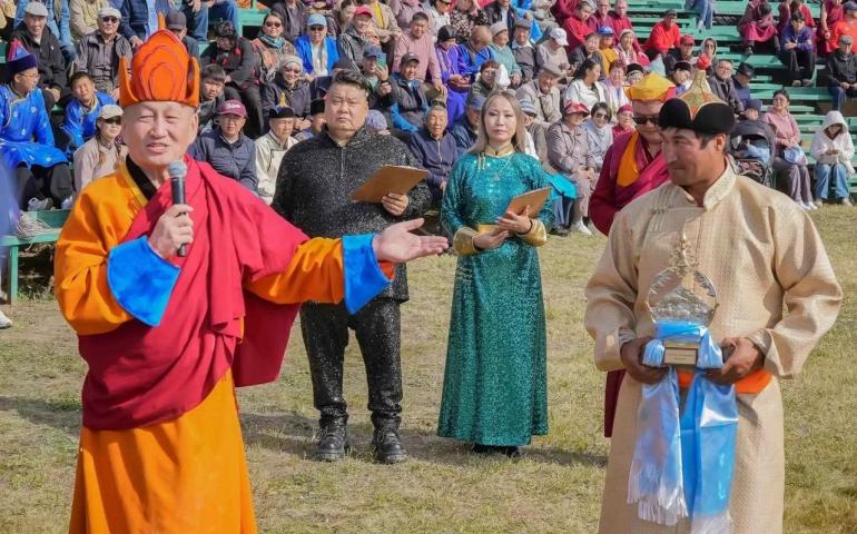 Буриадын малчин хонин сүргээ 2000-д хүргэжээ