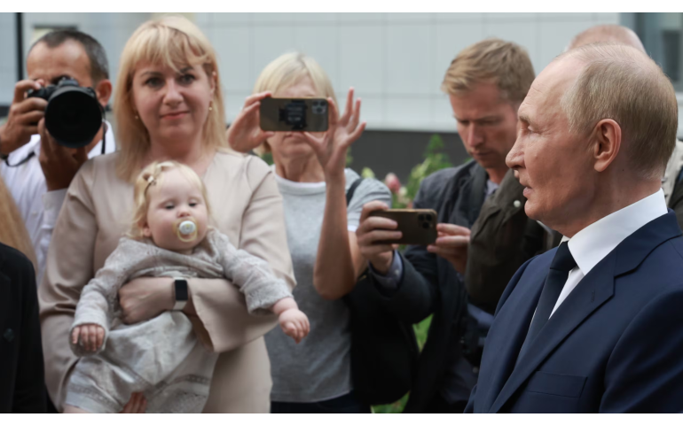 ОХУ: Хүүхэд төрүүлсэн оюутанд олгох тэтгэмжийг арав дахин нэмэгдүүлэв